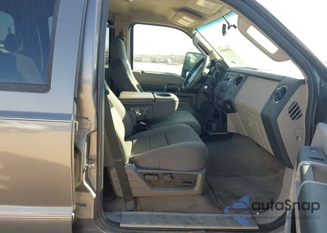 2010 Ford F-250 z USA, uszkodzony, nr VIN 1FTSW2AR0AEA74488